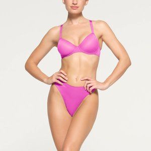 NWT SKIMS No Show Molded Unlined Demi Bra in Pink 36DDD (36F)